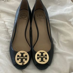 Size 9 Tory burch leather heels
